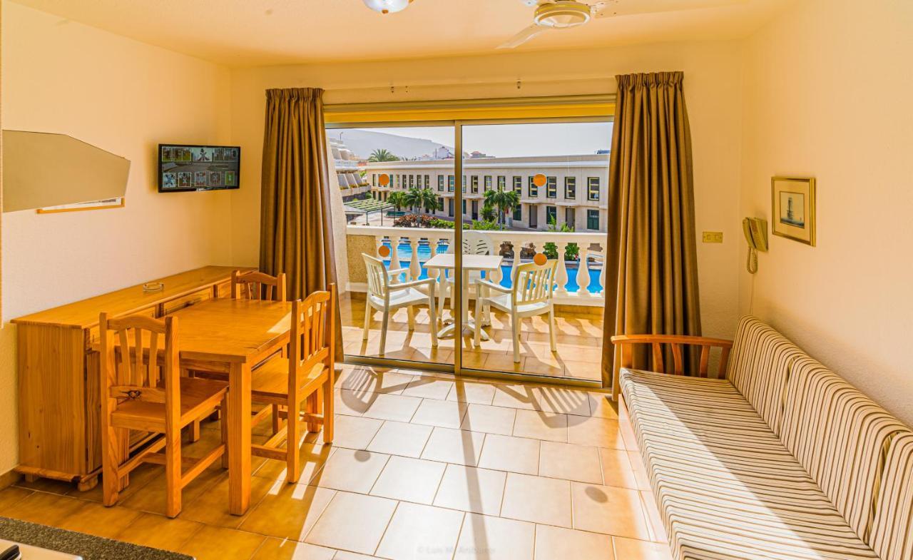 Charco Del Conde Apartment *